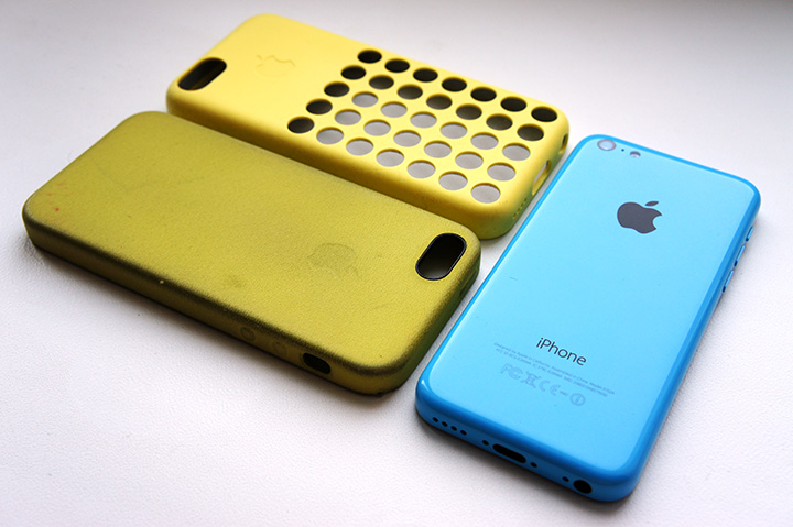 Недостатки фирменных чехлов Apple для iPhone 5s и 5c