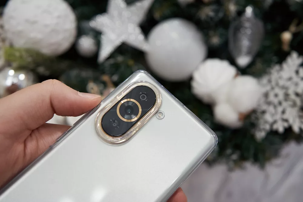 Смартфон в чехле Смартфон в чехле