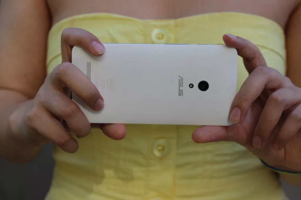 ASUS Zenfone 5 ASUS Zenfone 5