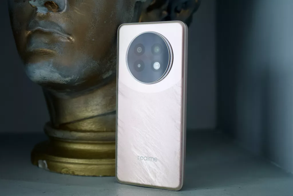 realme 13+ 5G realme 13+ 5G