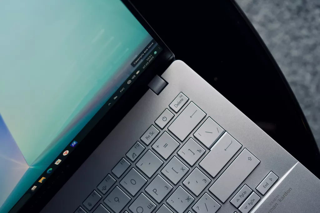 ASUS VivoBook S 14 ASUS VivoBook S 14