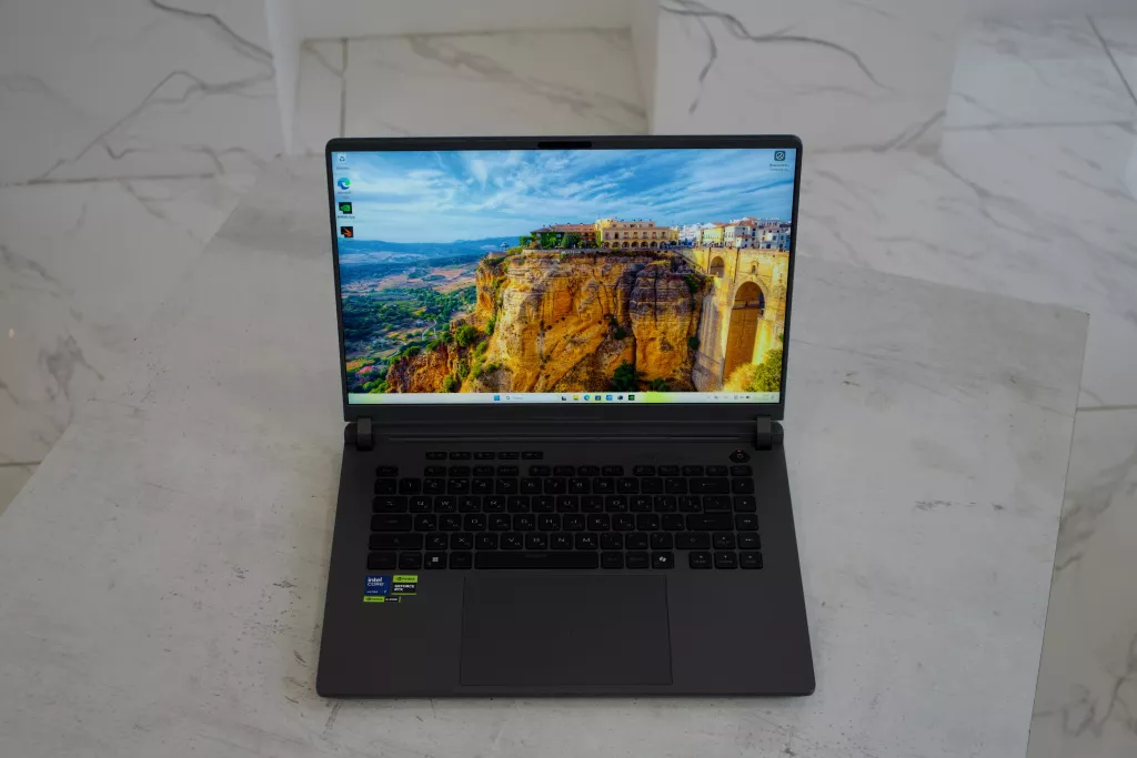 ASUS ROG Strix G16 (G615LR) ASUS ROG Strix G16 (G615LR)