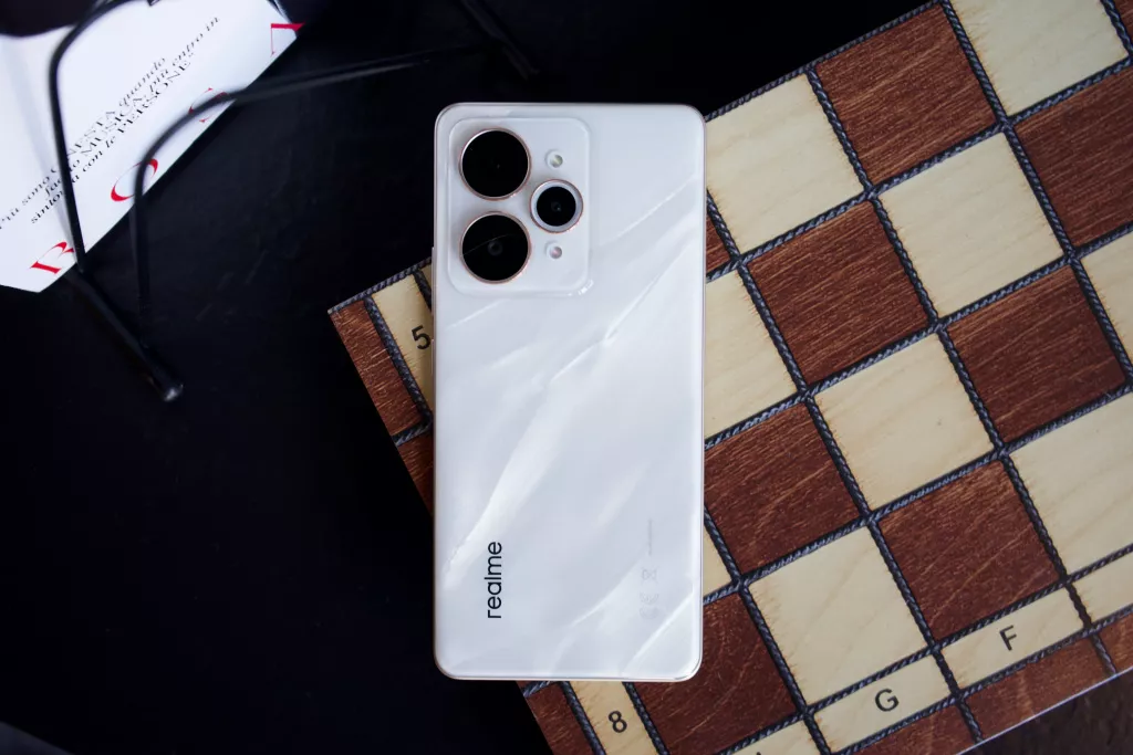 realme 15 Pro realme 15 Pro