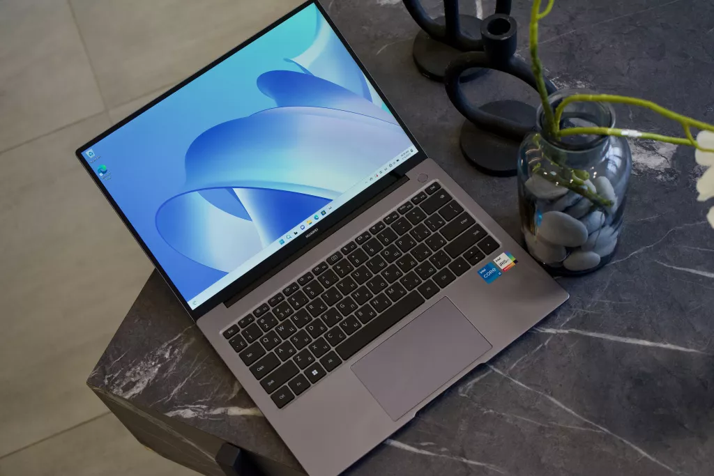 HUAWEI MateBook 14 (2023) HUAWEI MateBook 14 (2023)