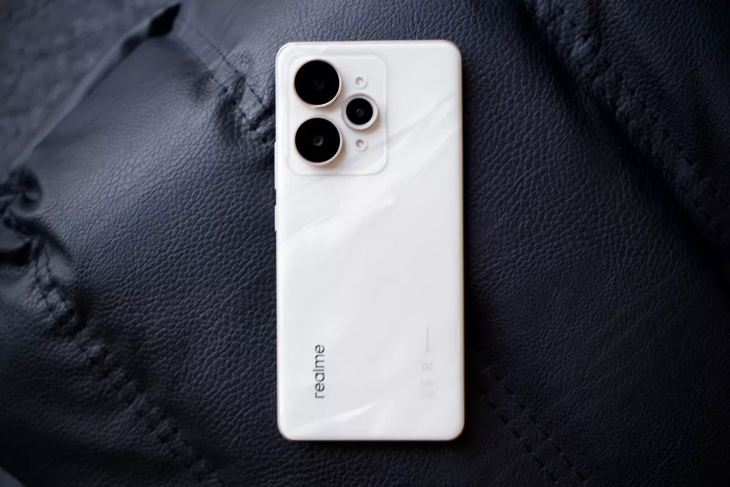 realme 15 Pro realme 15 Pro