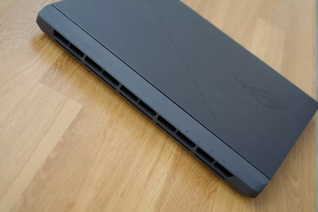 ASUS ROG Strix G16 (G615LR) ASUS ROG Strix G16 (G615LR)