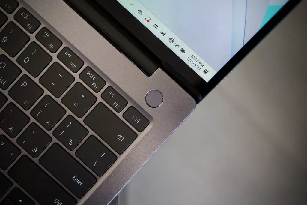 HUAWEI MateBook 14 (2023) HUAWEI MateBook 14 (2023)