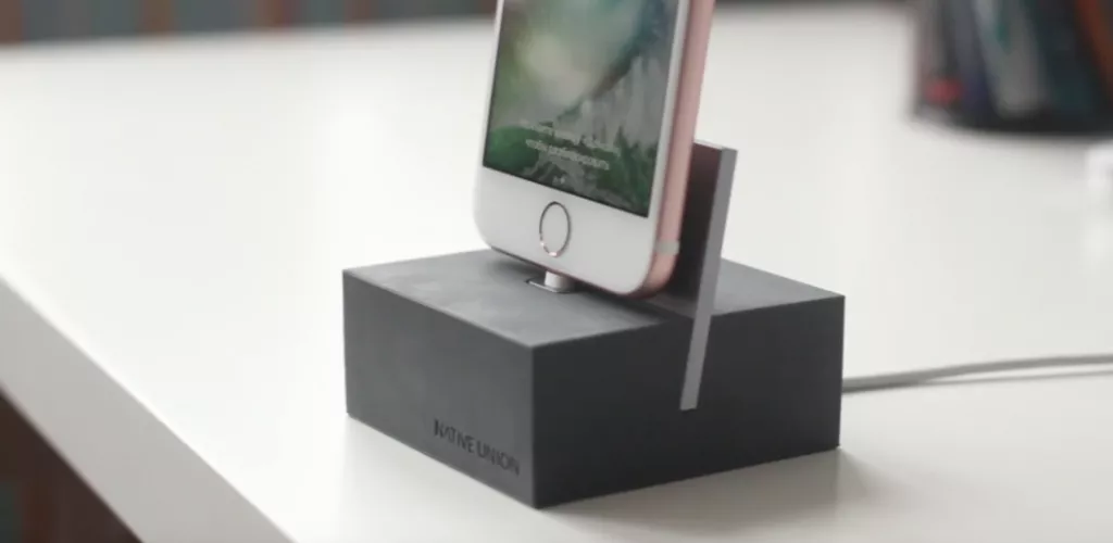 Обзор Native Union Dock