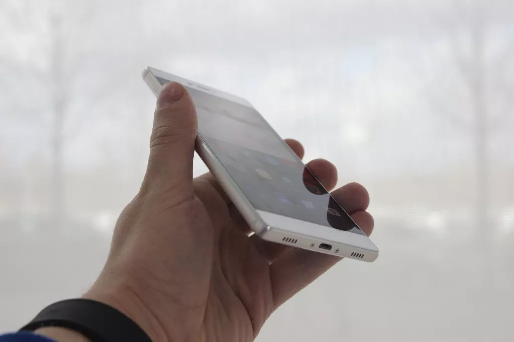 Первый взгляд на Huawei P8