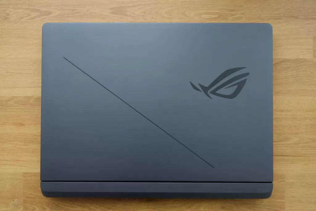 ASUS ROG Strix G16 (G615LR) ASUS ROG Strix G16 (G615LR)