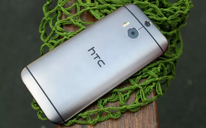 HTC One (M8)