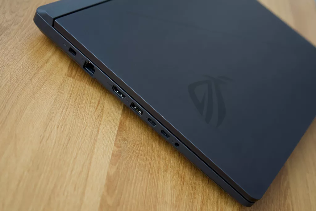 ASUS ROG Strix G16 (G615LR) ASUS ROG Strix G16 (G615LR)