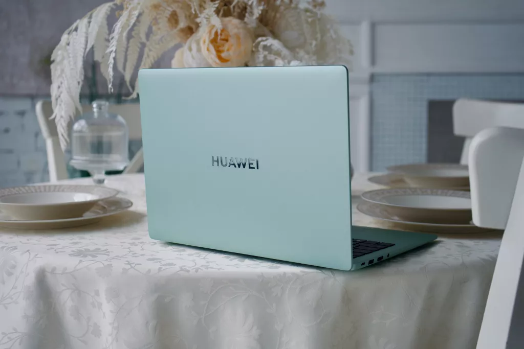 HUAWEI MateBook 14
