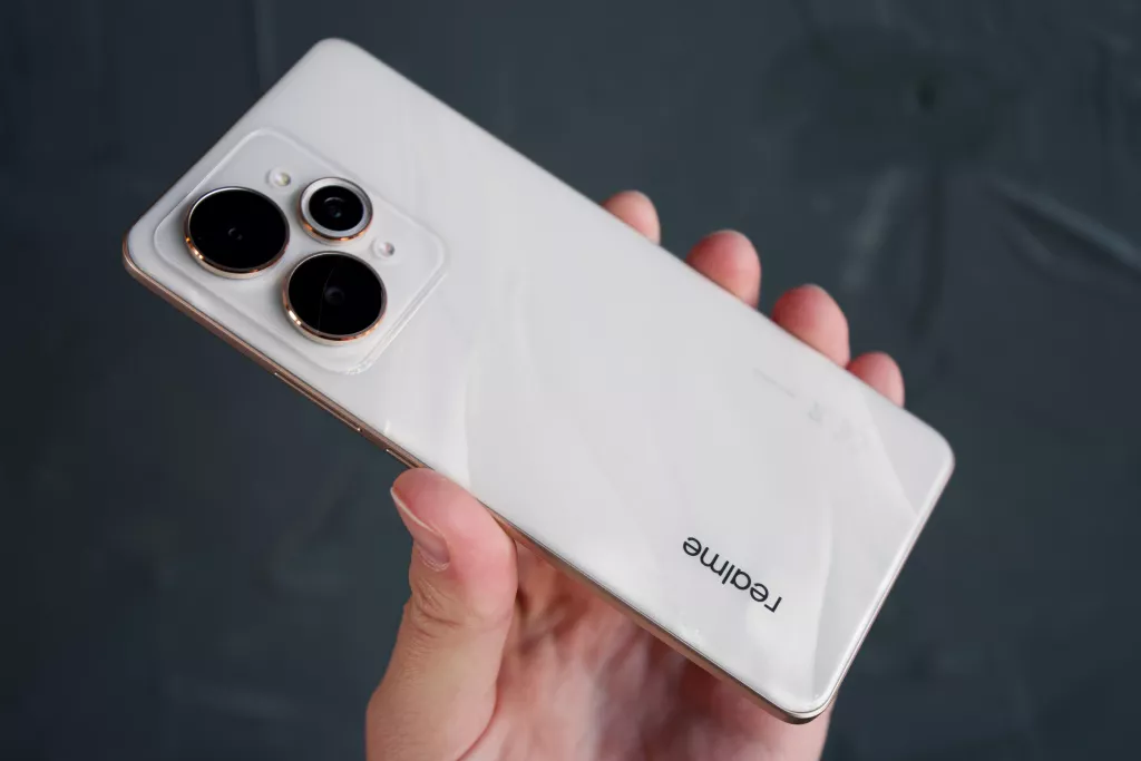 realme 15 Pro realme 15 Pro