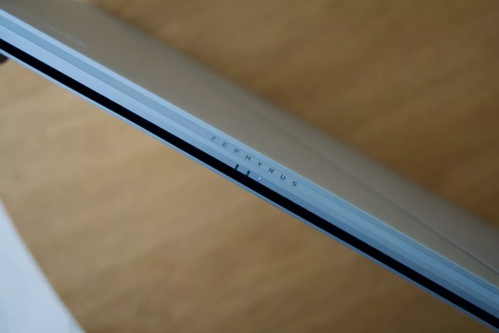 ASUS ROG Zephyrus G14 GA403U ASUS ROG Zephyrus G14 GA403U