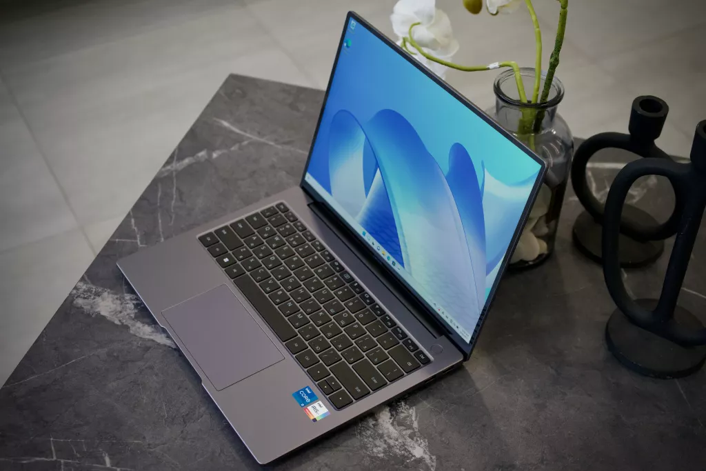 HUAWEI MateBook 14 (2023) HUAWEI MateBook 14 (2023)