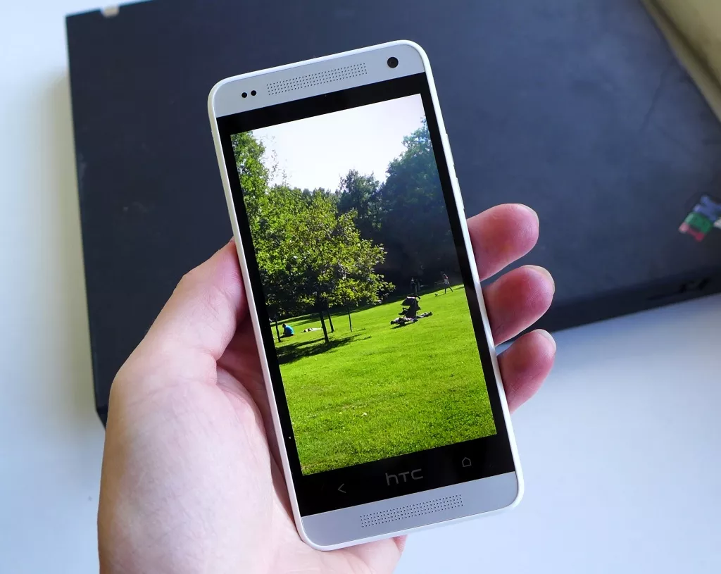 HTC One mini