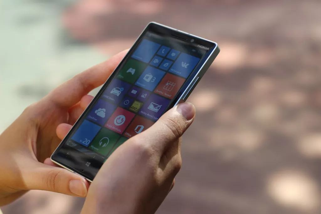 Обзор Nokia Lumia 930