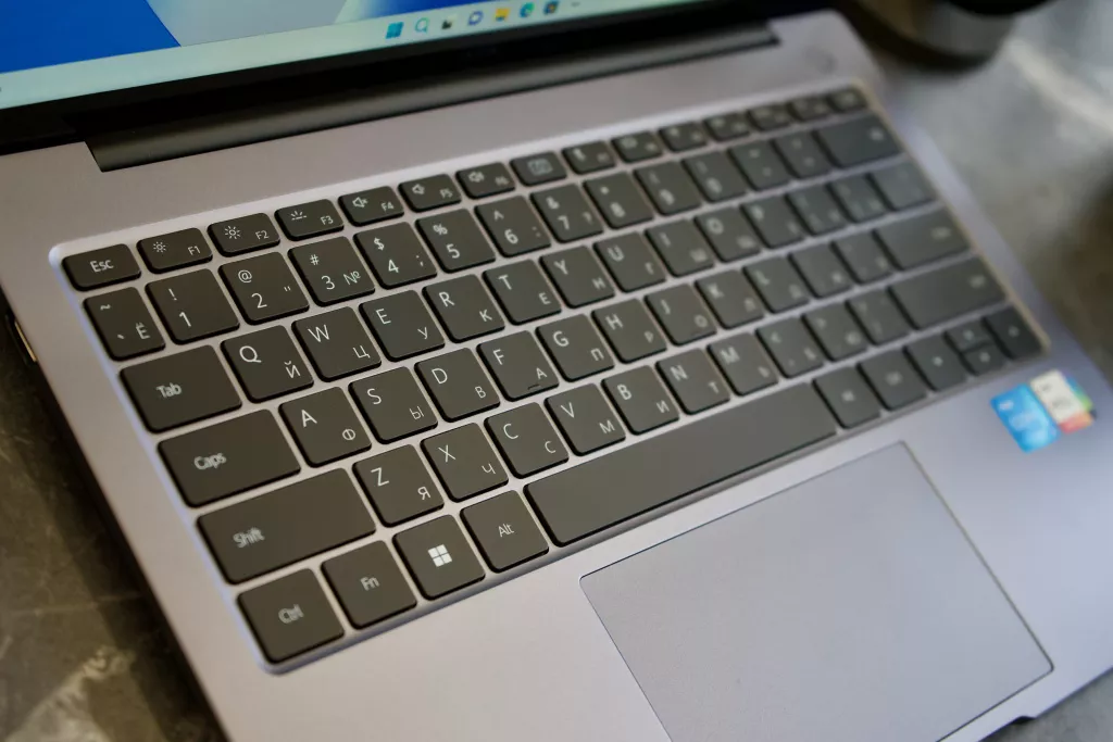 HUAWEI MateBook 14 (2023) HUAWEI MateBook 14 (2023)