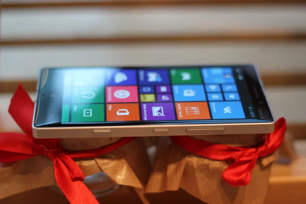 Обзор Nokia Lumia 930