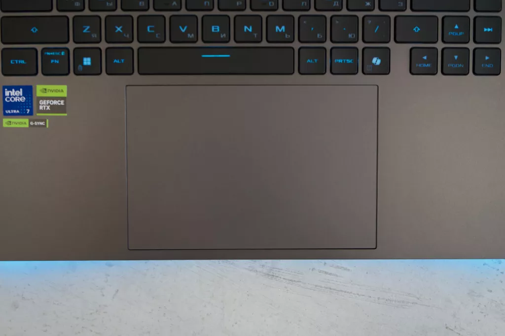 ASUS ROG Strix G16 (G615LR) ASUS ROG Strix G16 (G615LR)