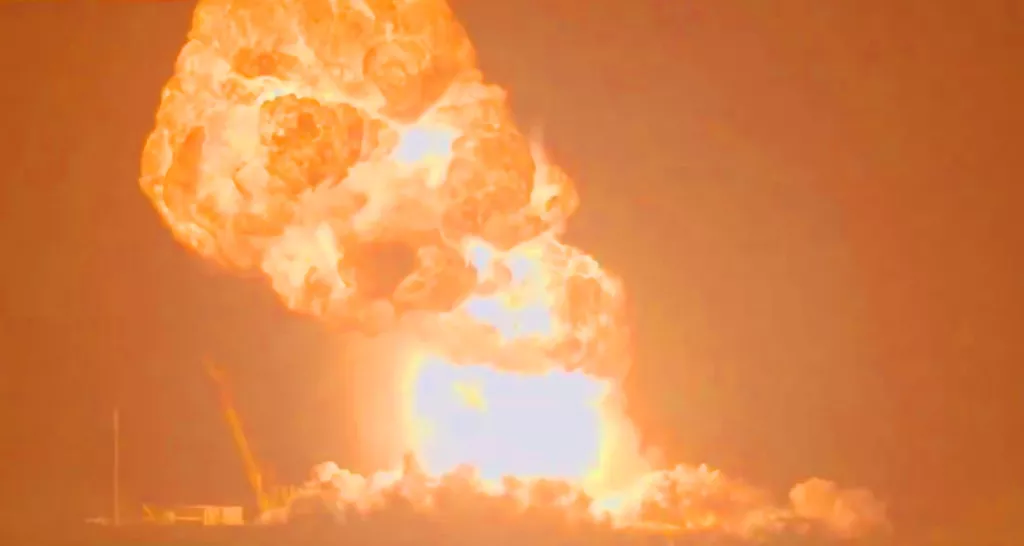 Взрыв srtjsrtjsrtjsrtjaeretg.png