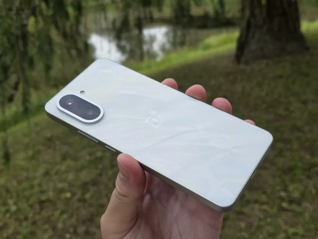 OnePlus Nord CE5 OnePlus Nord CE5