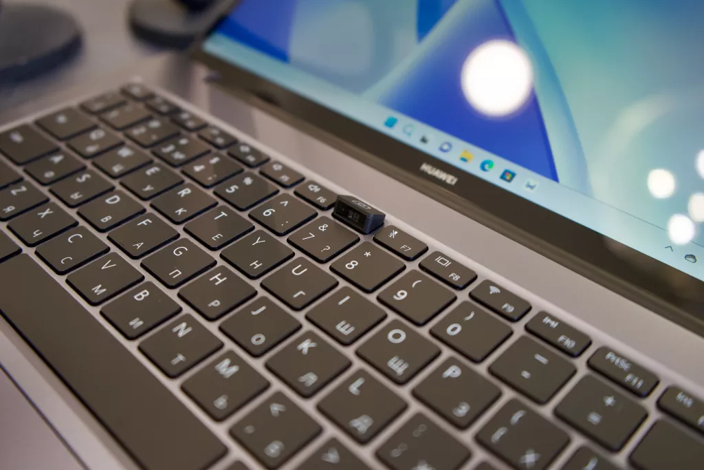 HUAWEI MateBook 14 (2023) HUAWEI MateBook 14 (2023)