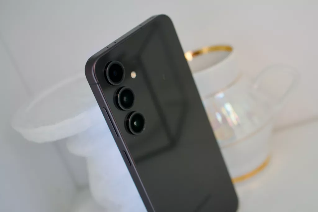 Galaxy S24 FE Galaxy S24 FE