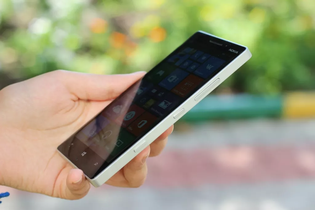 Обзор Nokia Lumia 930