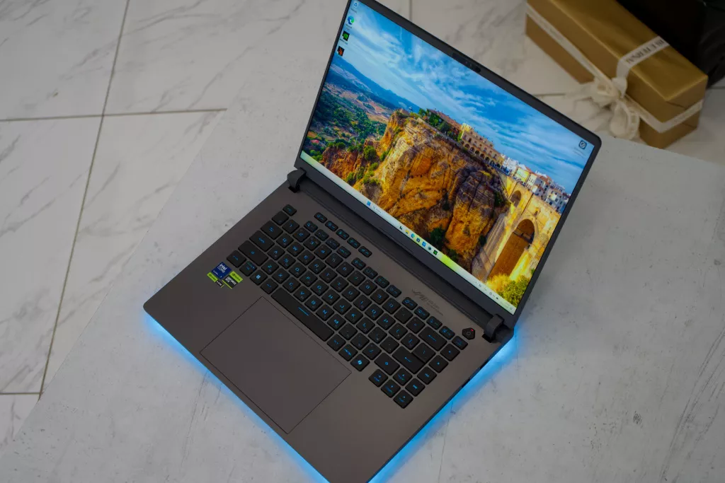 ASUS ROG Strix G16 (G615LR) ASUS ROG Strix G16 (G615LR)