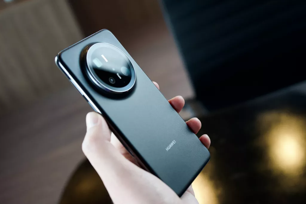 Huawei Mate 70 Pro Huawei Mate 70 Pro