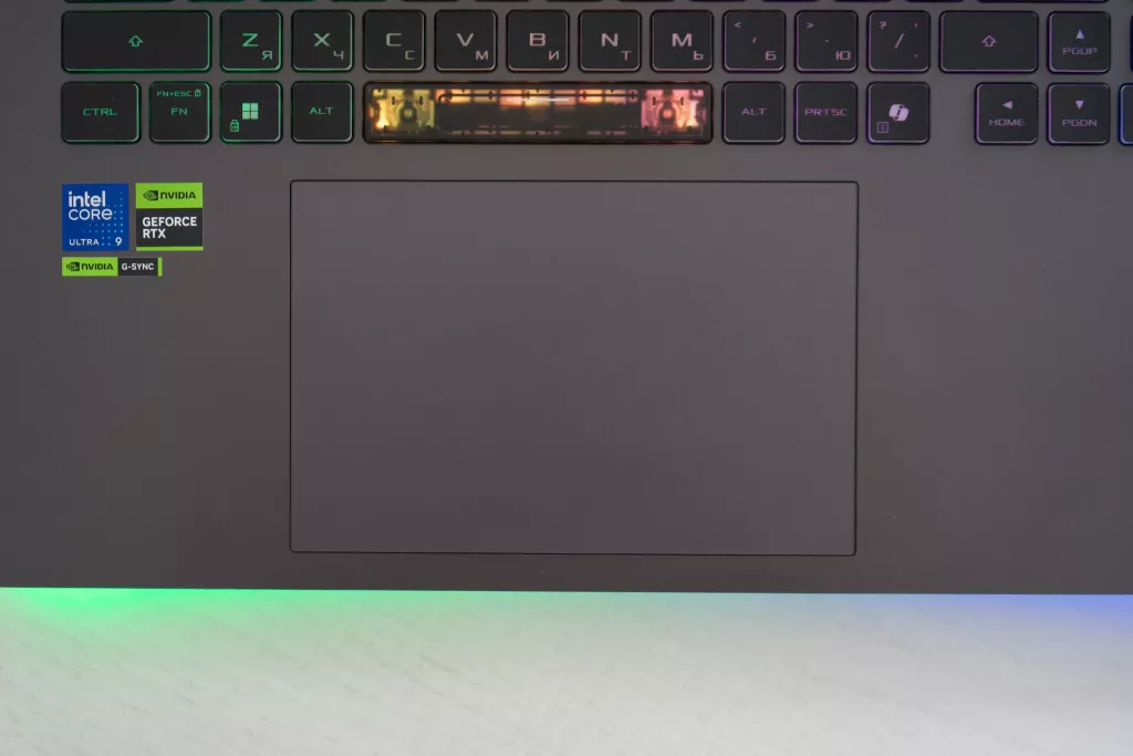 Asus ROG Strix G815LW (2025)