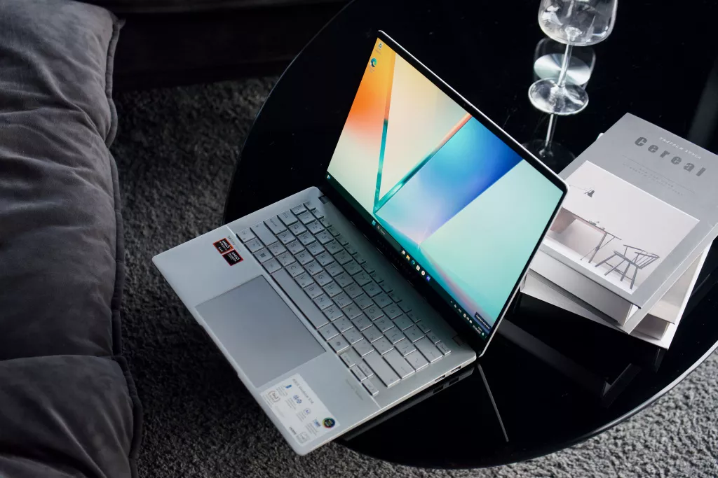 ASUS VivoBook S 14 ASUS VivoBook S 14