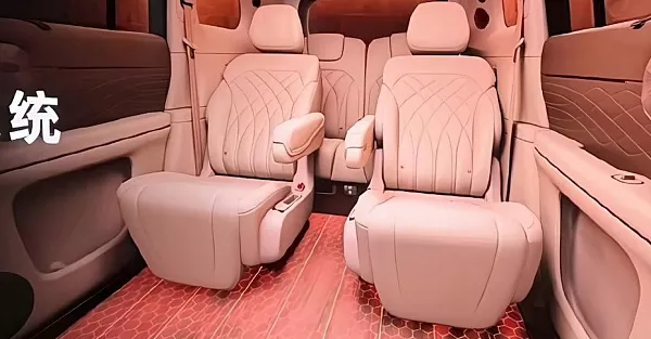 В Китае выкатили элитный кроссовер с двумя суперстранными опциями. Купили бы такое?