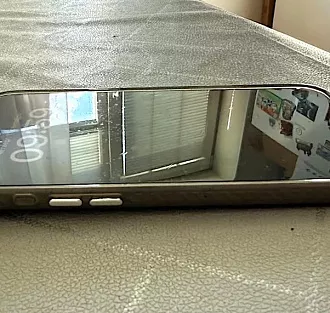 Ваши друзья попросят потрогать ваш iPhone в этом чехле за три копейки с AliExpress 