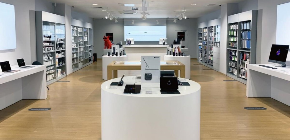 Монобрендовые магазины Apple и Samsung придумали, как выжить в условиях жёстких санкций