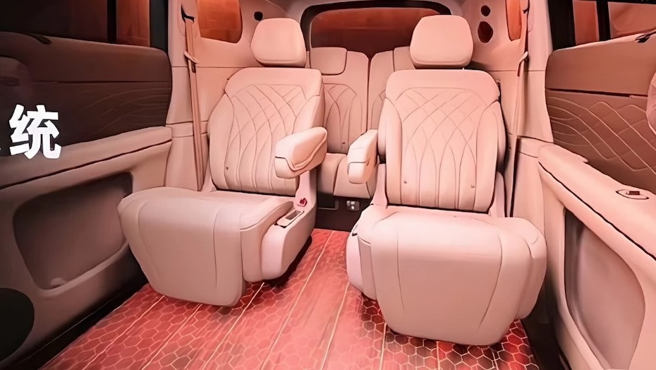 В Китае выкатили элитный кроссовер с двумя суперстранными опциями. Купили бы такое