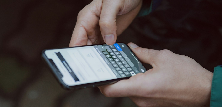 Полицейские начали просить ввести на смартфоне странный код. Для чего и стоит ли бояться