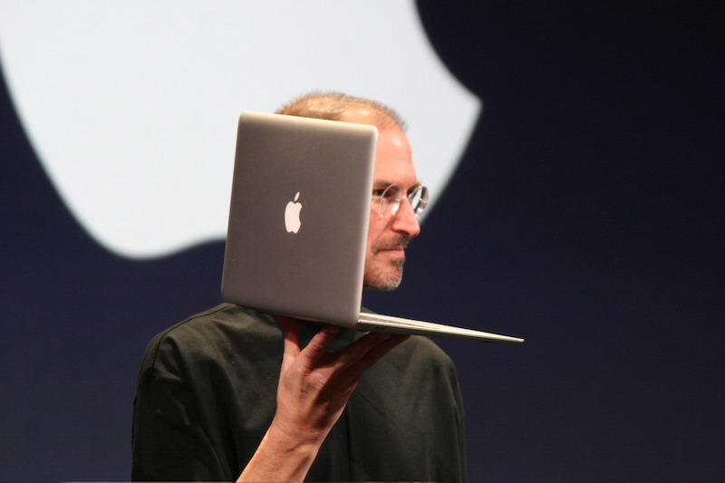 Горящее яблочко — лучшее, что было у MacBook? Pro 14 и 16 выйдут без тачбара, но не будут уникальными