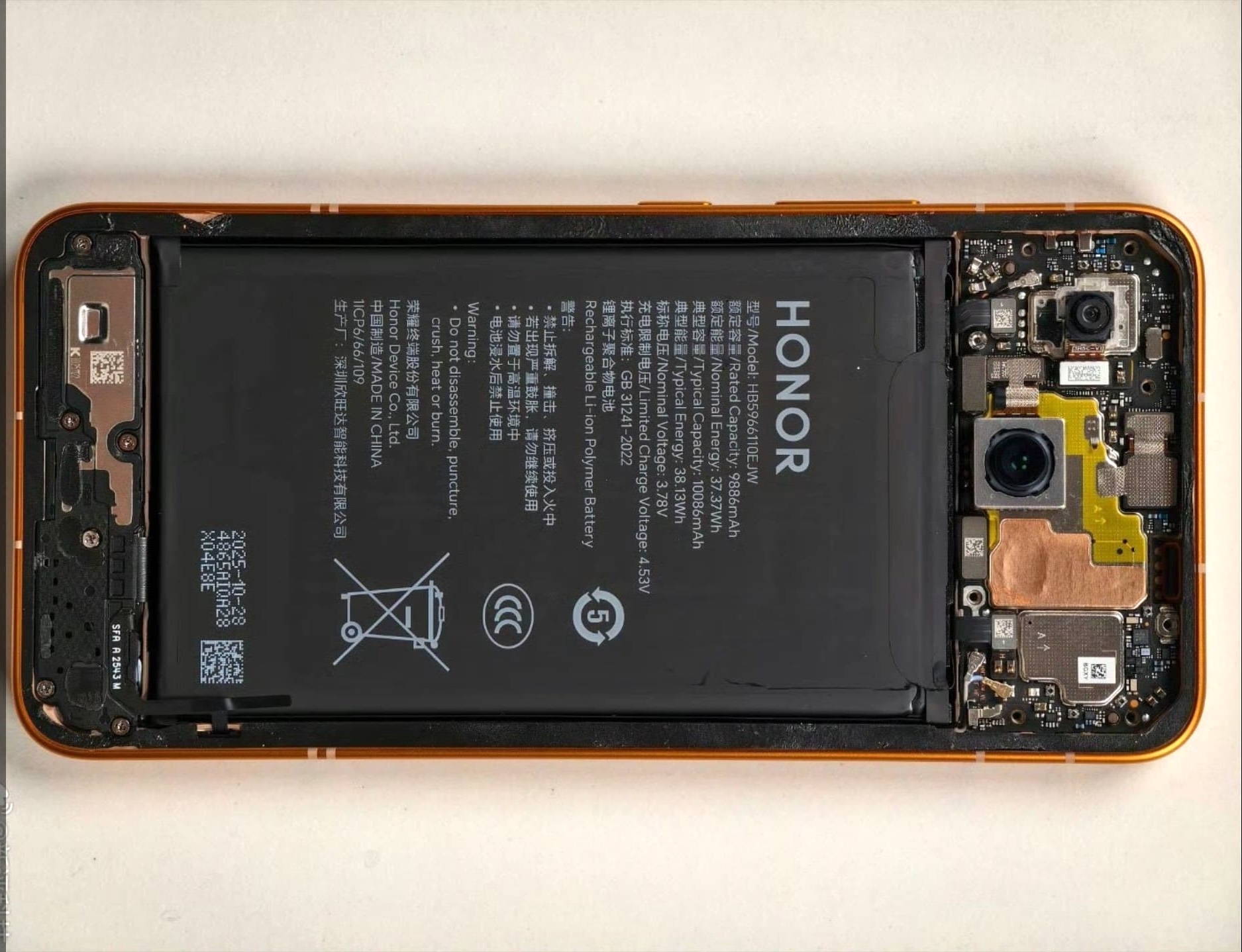 Копия iPhone 17 Pro от Honor шокировала пользователей  такого никто не ожидал