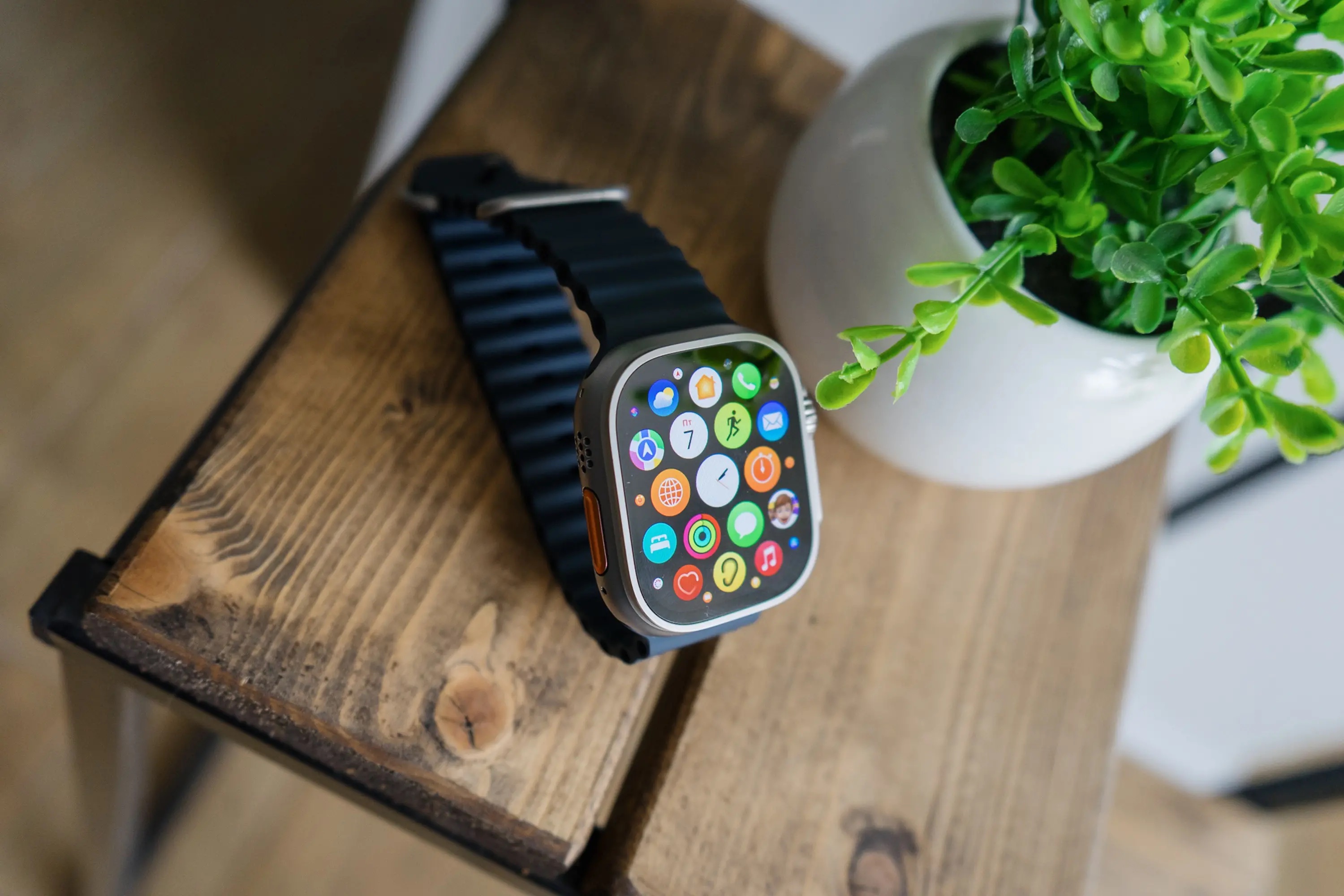 Apple может увеличить диагональ экрана и габариты следующих Apple Watch Ultra