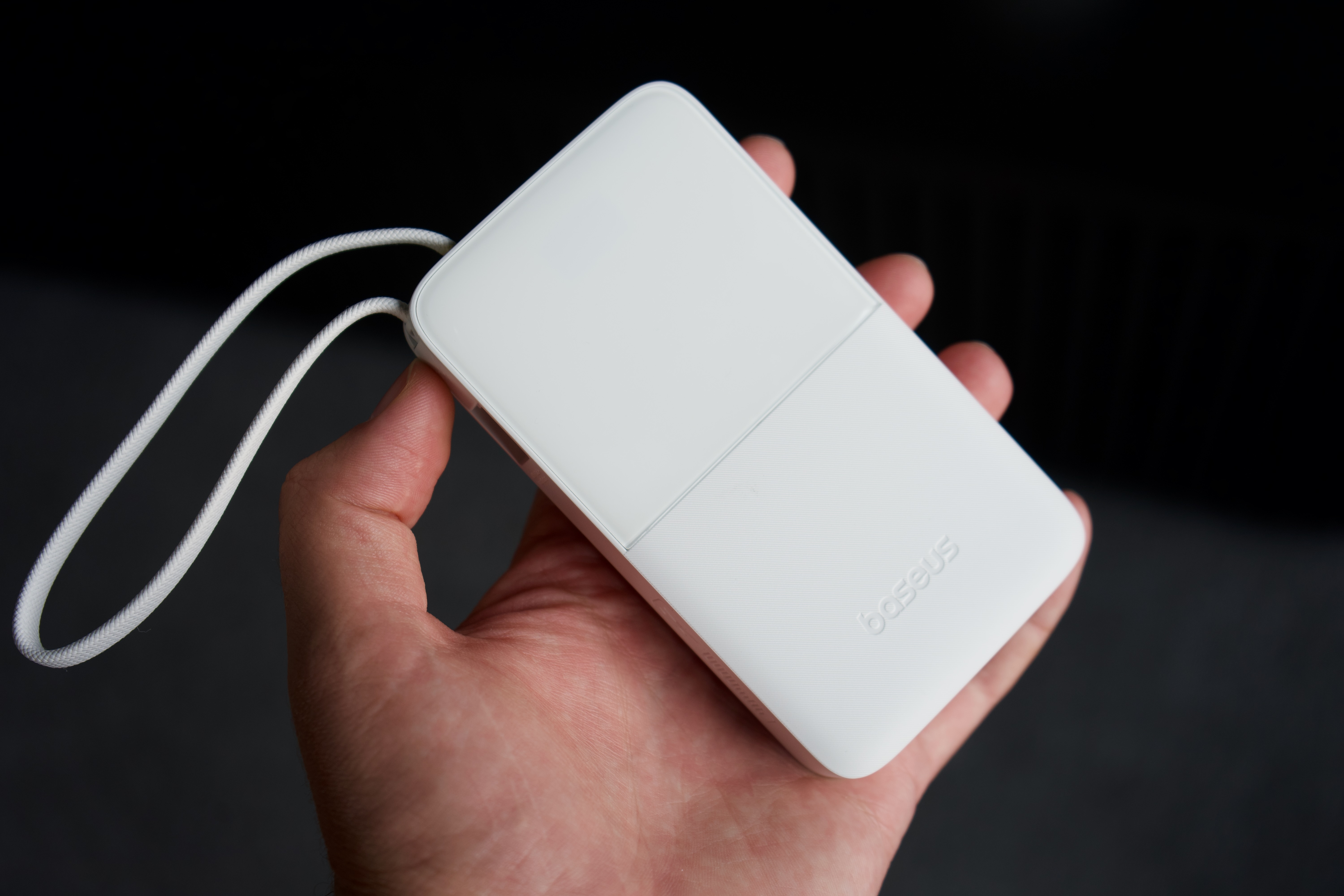 Нашел компактный повербанк со встроенным кабелем на каждый день. Чем еще хорош Baseus EnerFill FC51 Bipow 2 Pro