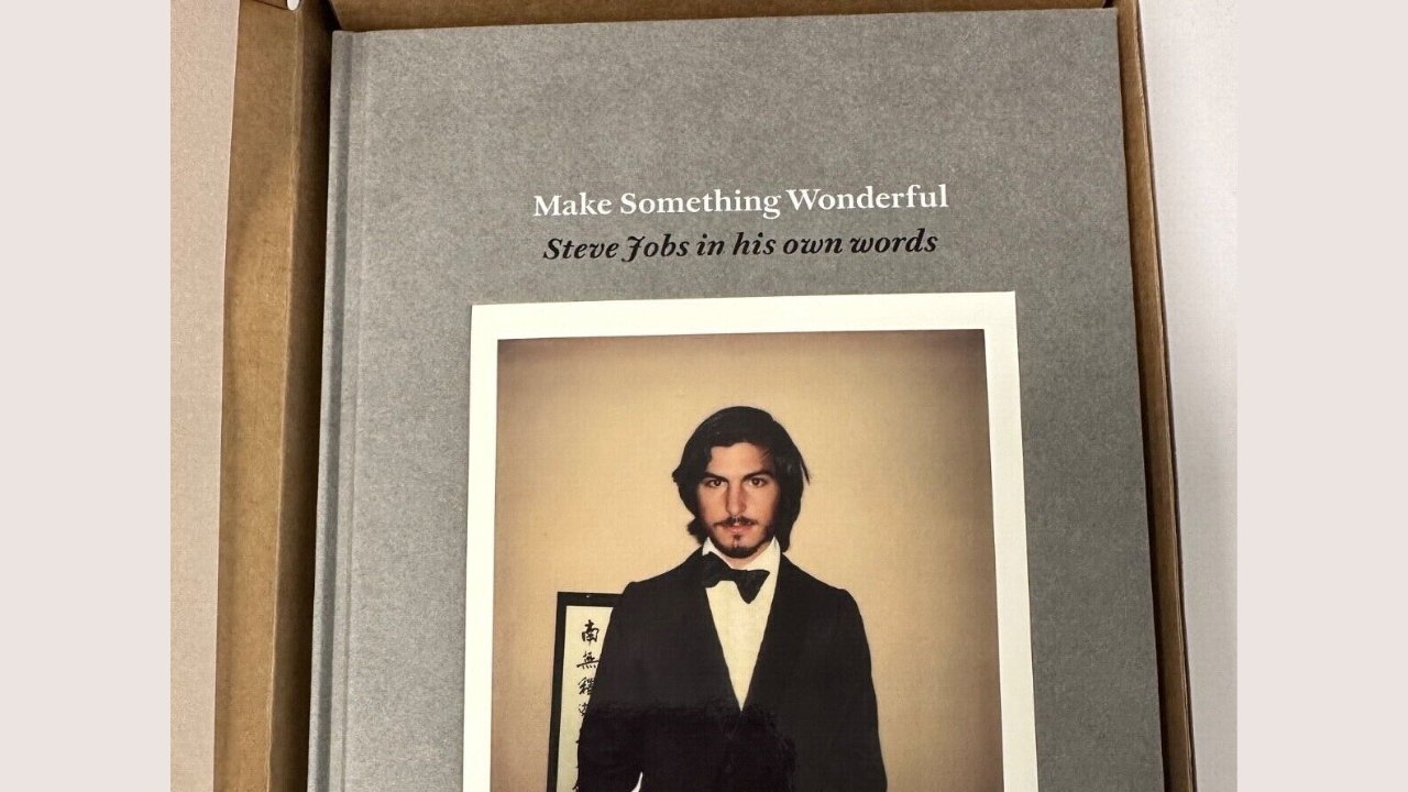 Бесплатную книгу о жизни Стива Джобса продают за 2 млн рублей. Откуда взялось издание в твёрдом переплёте?