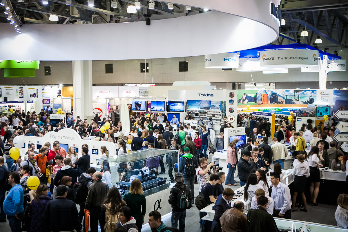 стол на выставке электроники в москве. ао нии вектор. Electronics store russia. экспоэлектроника 2022. электроника 2020.