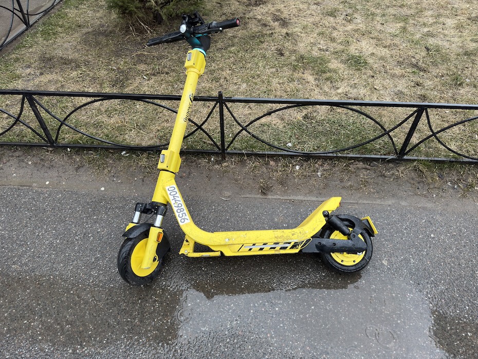 Электросамокатчиков неожиданно прижали, а могут и вовсе запретить в РФ