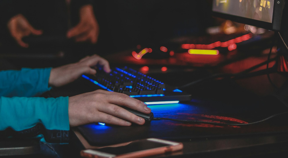 Выявлена неожиданная польза от компьютерных игр  они делают людей умнее, выносливее и успешнее