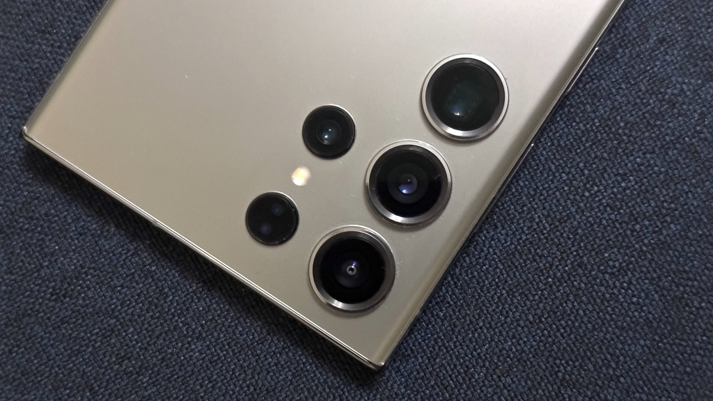 Samsung испортила звук в смартфонах Galaxy S23 в обновлении One UI 6.1.1