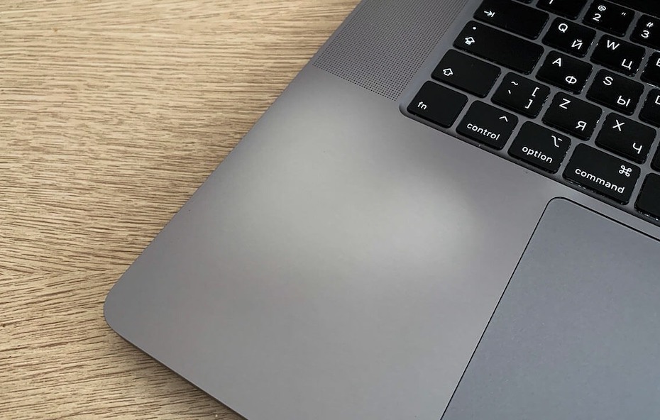 Как уберечь MacBook в цвете Space Gray от потертостей и проплешин на корпусе