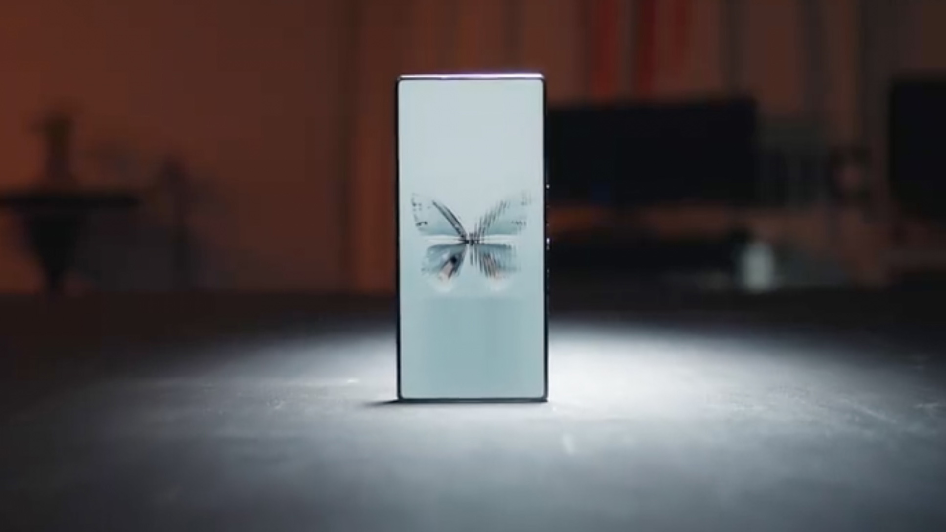 Этот смартфон ещё даже не вышел, а уже разорвал рейтинг AnTuTu